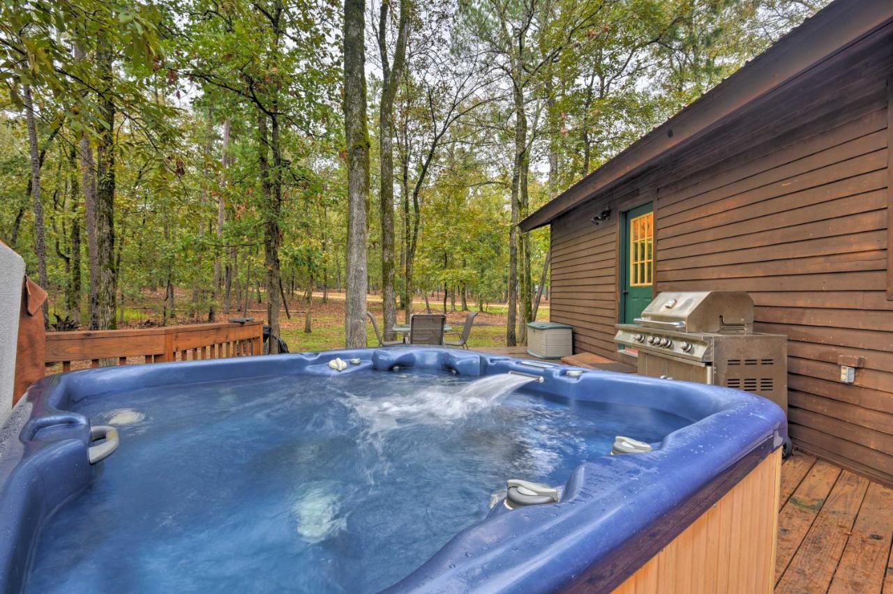 Hochatown Hideaway With Hot Tub, Grill And Fire Pit! Βίλα Stephens Gap Εξωτερικό φωτογραφία