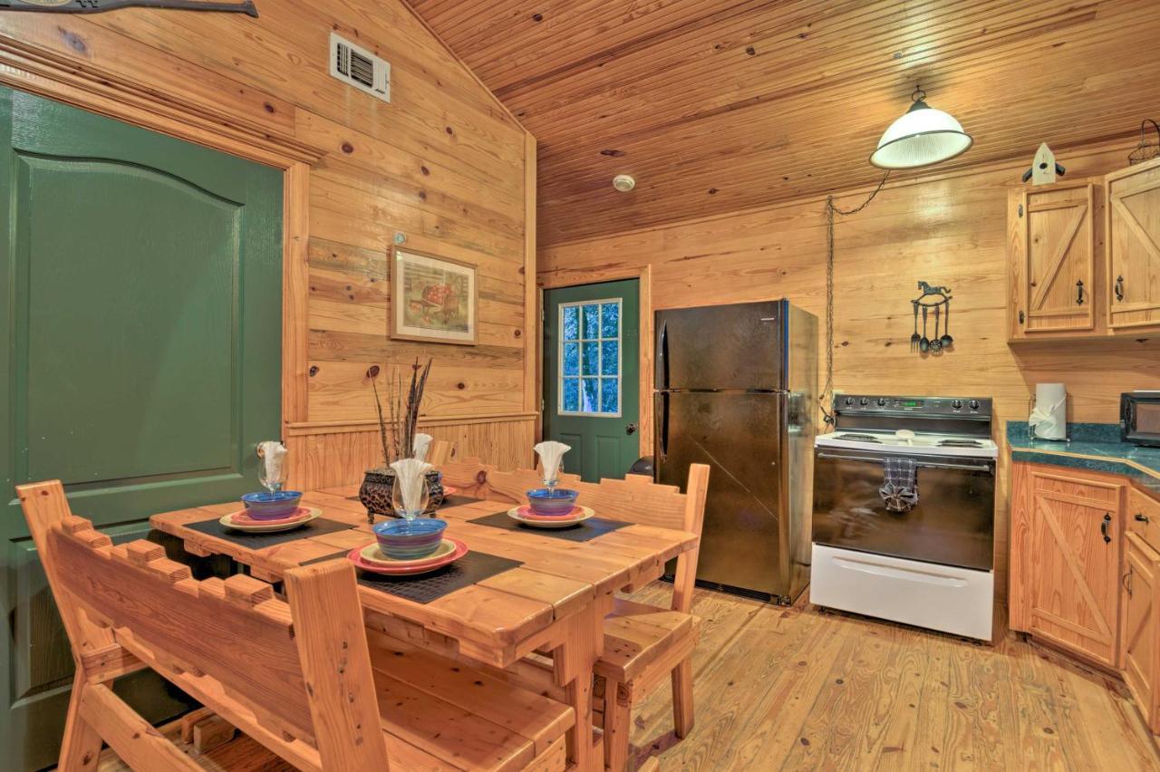 Hochatown Hideaway With Hot Tub, Grill And Fire Pit! Βίλα Stephens Gap Εξωτερικό φωτογραφία