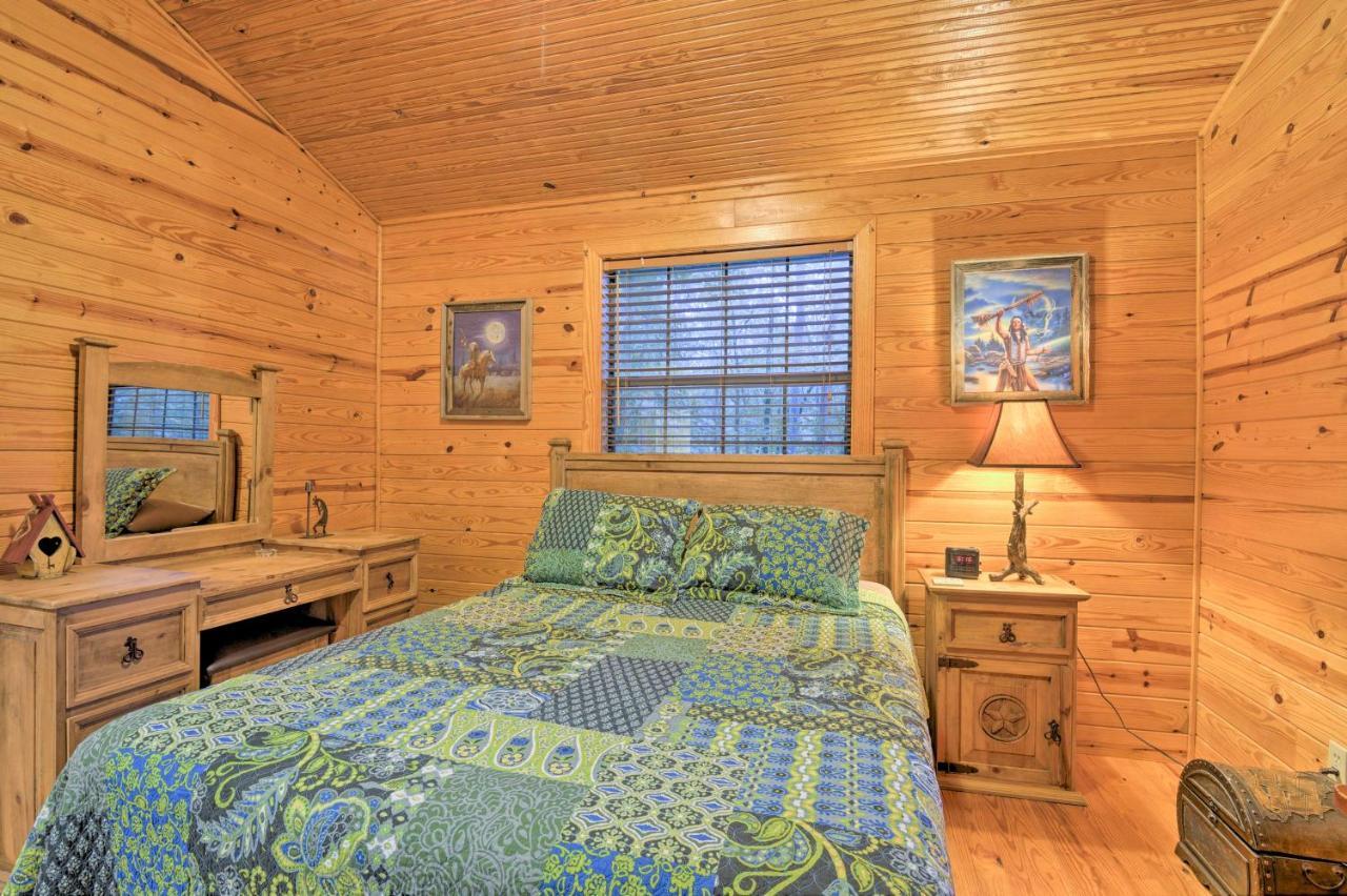 Hochatown Hideaway With Hot Tub, Grill And Fire Pit! Βίλα Stephens Gap Εξωτερικό φωτογραφία