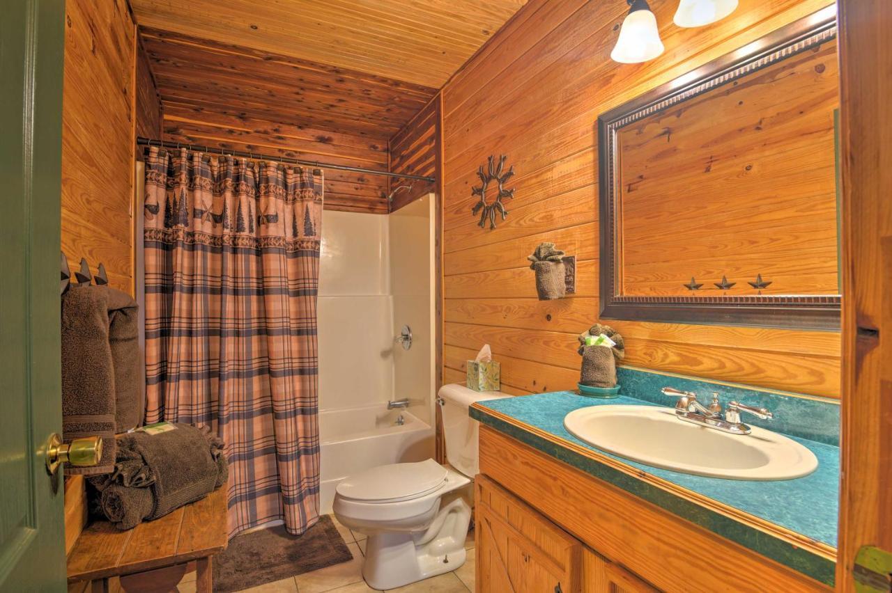 Hochatown Hideaway With Hot Tub, Grill And Fire Pit! Βίλα Stephens Gap Εξωτερικό φωτογραφία